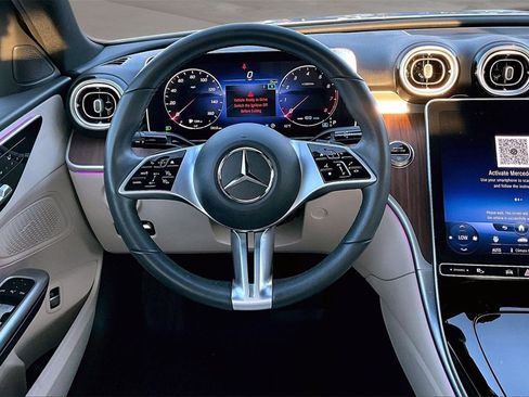 Used 2022 Mercedes-Benz C 300 4MATIC Sedan image 5