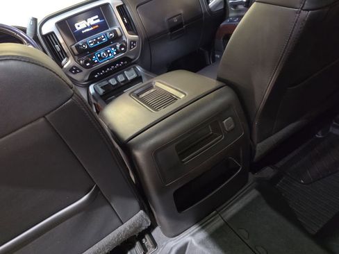 Used 2018 GMC Sierra 1500 SLT AWD/4WD image 22