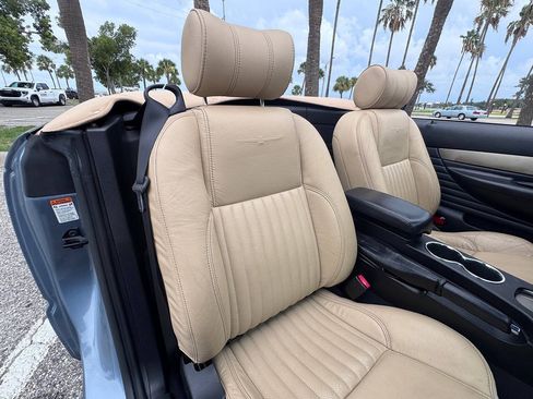 Used 2005 Ford Thunderbird 50th Anniversary RWD image 96