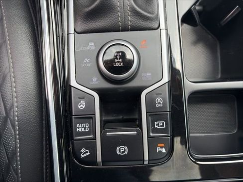 Used 2023 Kia Sorento SX Prestige AWD/4WD image 17