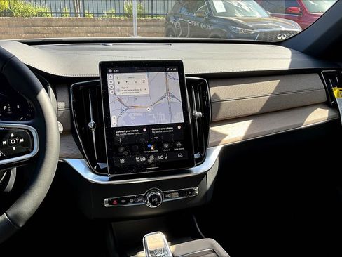 New 2026 Volvo XC90 B6 Plus w/ Protection Package Premier image 18