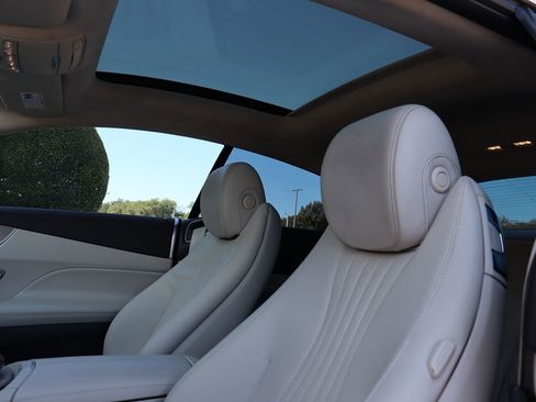 Used 2018 Mercedes-Benz E 400 Coupe image 10