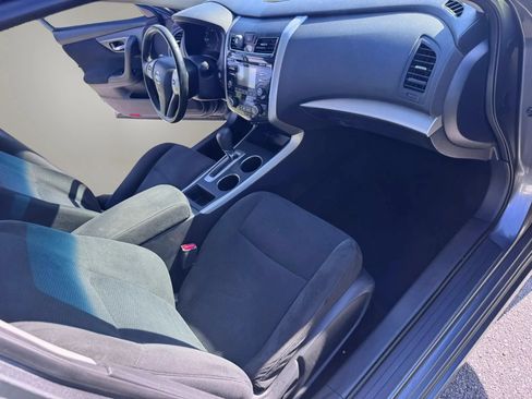 Used 2015 Nissan Altima 2.5 SV w/ Convenience Package FWD image 8