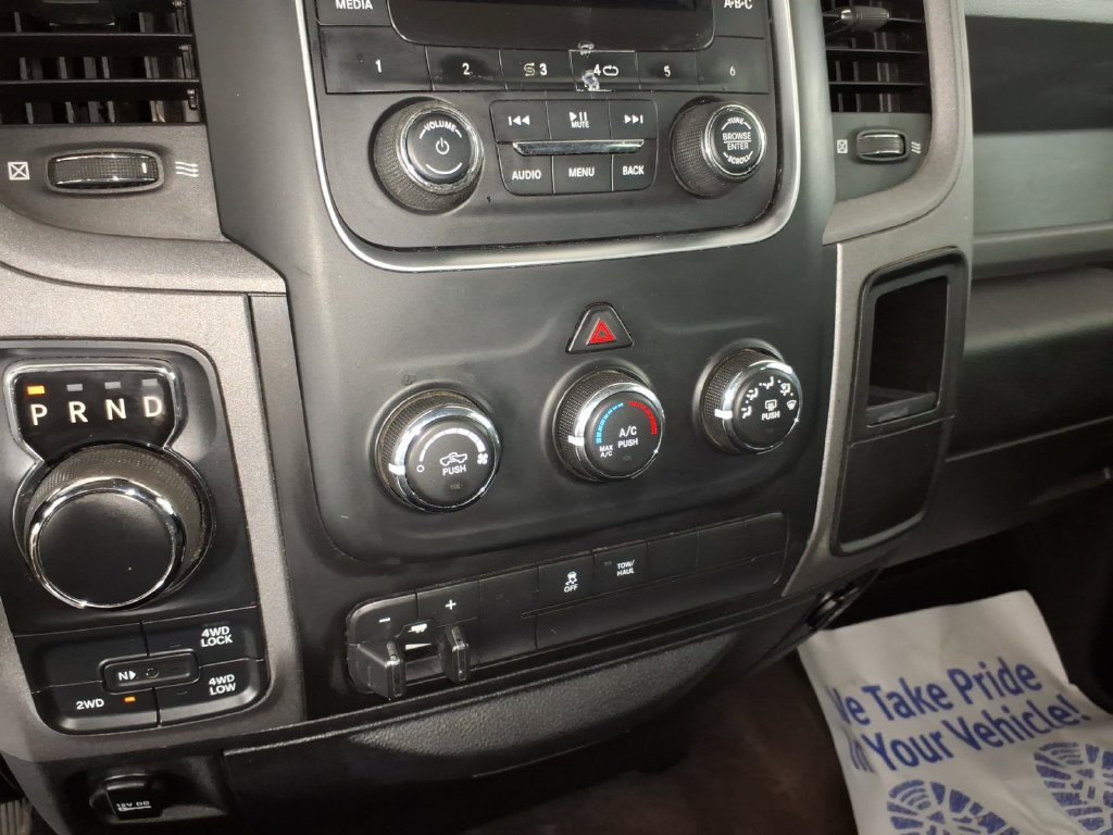 Used 2017 RAM 1500 Express AWD/4WD image 22