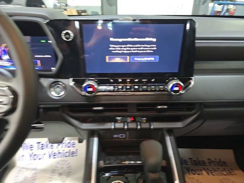 New 2026 Chevrolet Colorado Trail Boss AWD/4WD image 22