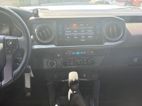 Used 2017 Toyota Tacoma TRD Pro AWD/4WD image 12