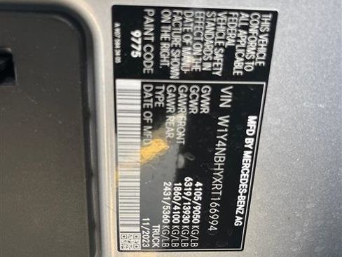 Used 2024 Mercedes-Benz Sprinter 2500 image 11