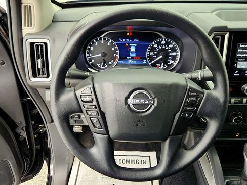 Used 2025 Nissan Frontier SV AWD/4WD image 13