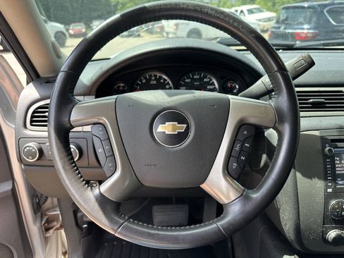 Used 2012 Chevrolet Avalanche LT AWD/4WD image 13