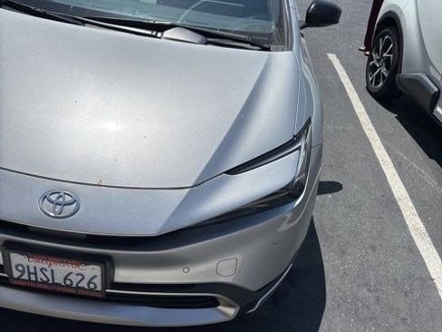 Used 2023 Toyota Prius Prime FWD image 5