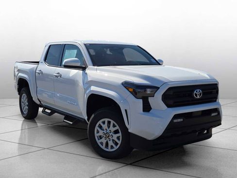 New 2025 Toyota Tacoma SR5 image 2