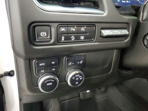 Used 2024 GMC Yukon XL AT4 w/ AT4 Premium Package image 11