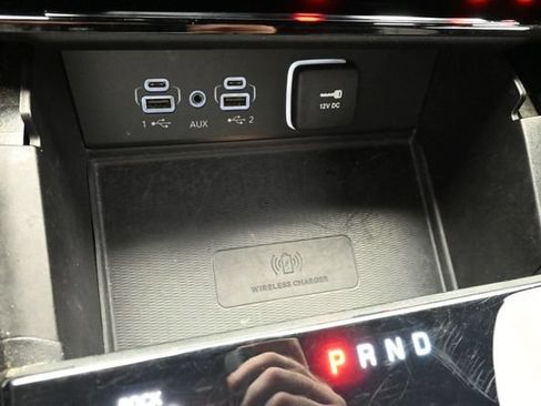 Used 2023 Jeep Grand Cherokee Overland w/ Luxury Tech Group IV AWD/4WD image 42