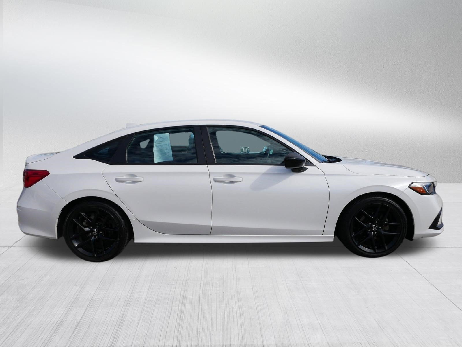 Used 2023 Honda Civic Sport image 8