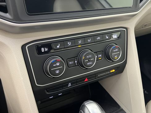 Used 2021 Volkswagen Atlas SE image 30