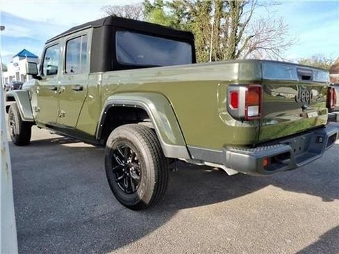 Used 2022 Jeep Gladiator Sport AWD/4WD image 40