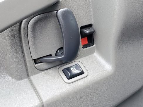 Used 2021 GMC Savana 2500 w/ Driver Convenience Package RWD image 8