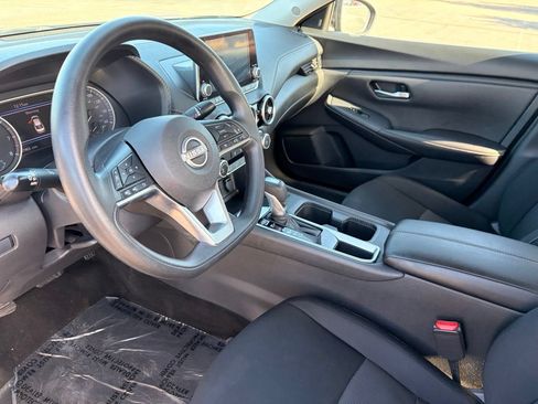 Used 2024 Nissan Sentra SV FWD image 17