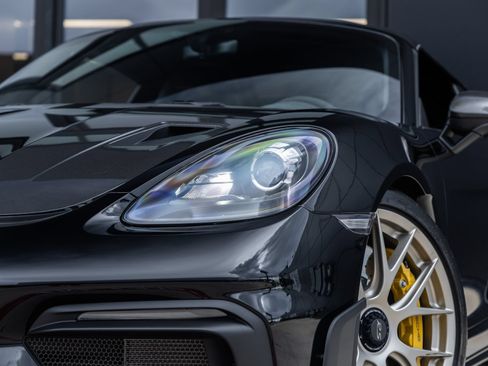Certified 2024 Porsche 718 Boxster Spyder RS RWD image 23