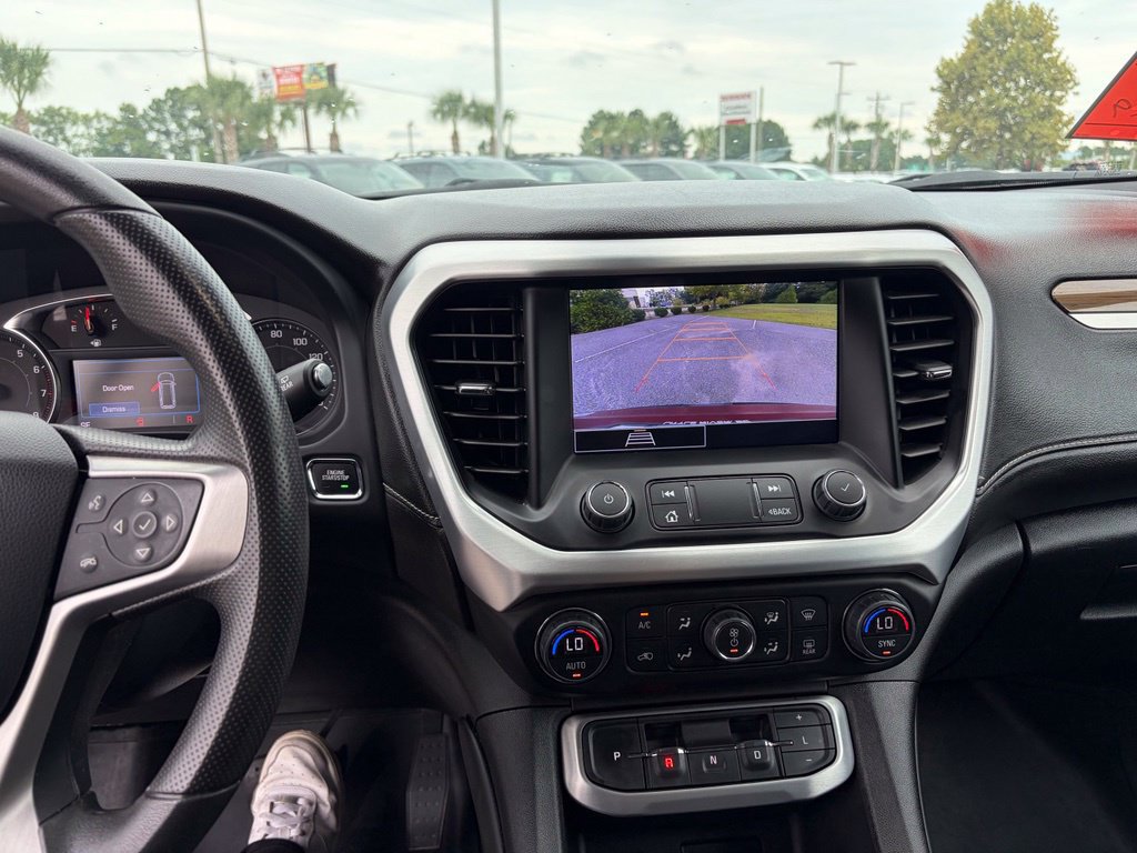 Used 2023 GMC Acadia SLE w/ Driver Convenience Package FWD image 22