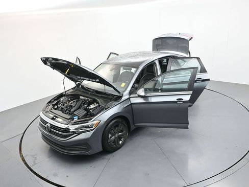 Used 2023 Volkswagen Jetta SE FWD image 43