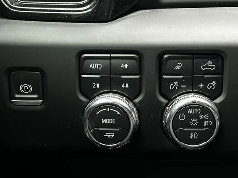 Used 2023 GMC Sierra 1500 AT4 w/ AT4 Premium Package AWD/4WD image 24