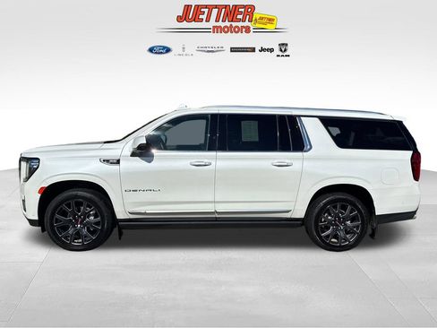 Used 2023 GMC Yukon XL Denali w/ Denali Reserve Package AWD/4WD image 2