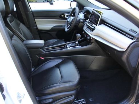 Used 2026 Jeep Compass Limited AWD/4WD image 39