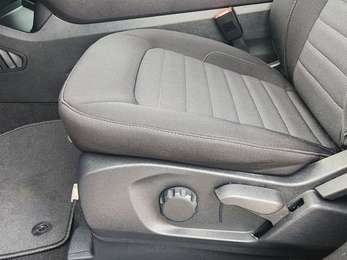 Used 2024 Ford Edge SE w/ Black Appearance Package image 22