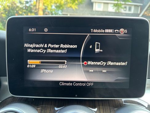 Used 2017 Mercedes-Benz GLC 300 4MATIC image 23