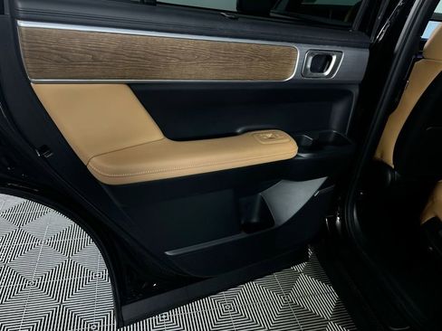 Used 2024 Hyundai Santa Fe Limited image 26