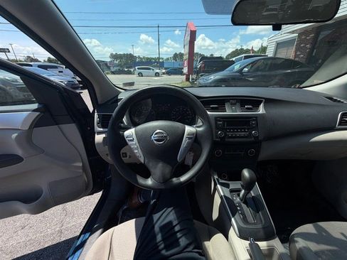 Used 2016 Nissan Sentra S FWD image 10