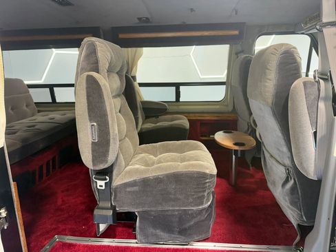 Used 1988 Ford E-150 and Econoline 150 RWD image 27