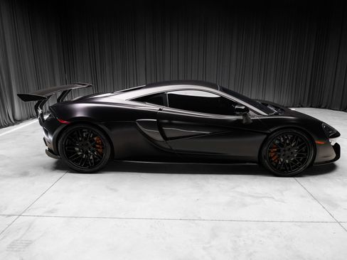 Used 2016 McLaren 570S Coupe RWD image 16