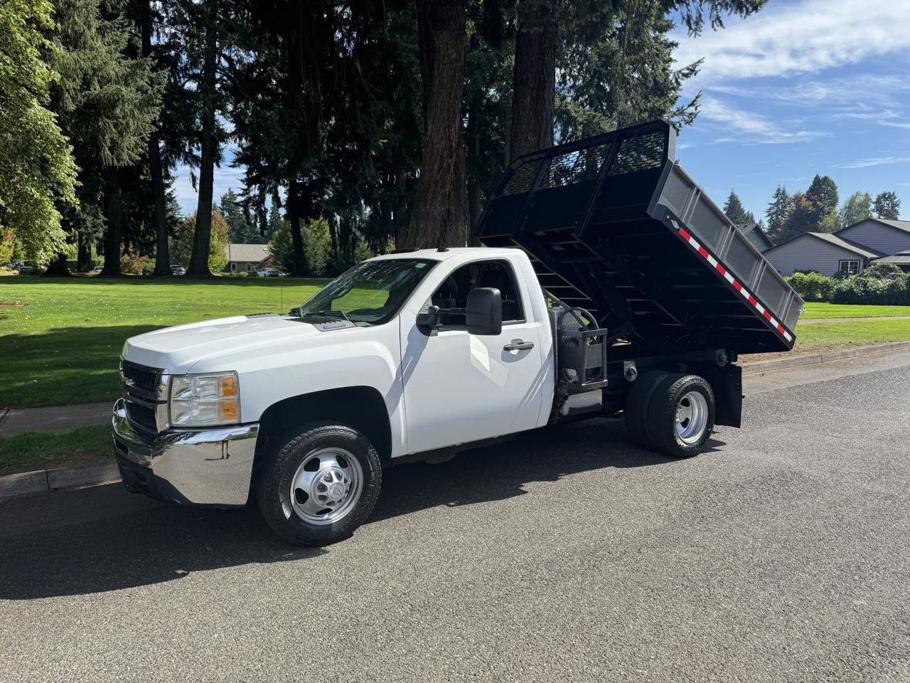 Used 2008 Chevrolet Silverado 3500 W/T RWD image 2