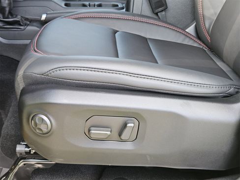 New 2025 Jeep Gladiator Rubicon image 25