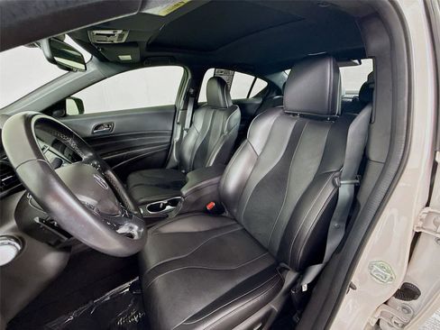 Used 2022 Acura ILX w/Premium/A-SPEC Package image 2