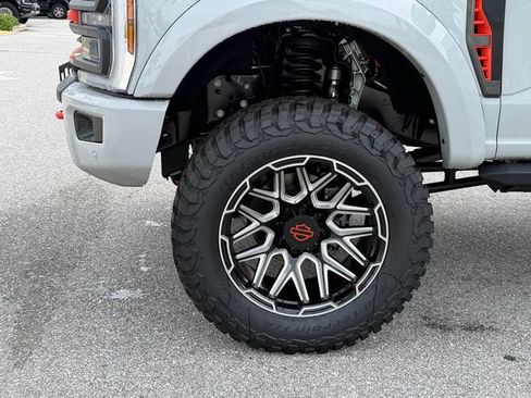 New 2026 Ford F250 Lariat w/ Black Appearance Package AWD/4WD image 4