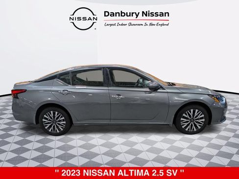 Certified 2023 Nissan Altima 2.5 SV AWD/4WD image 2