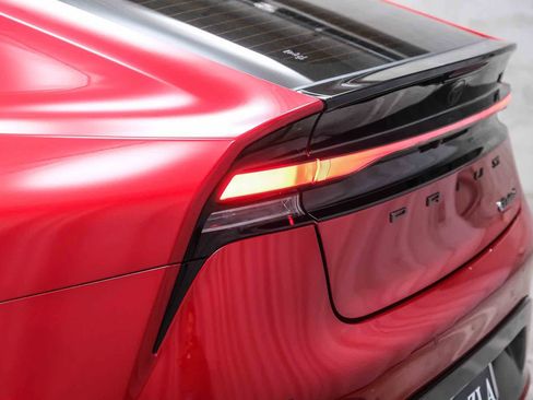Used 2024 Toyota Prius Prime FWD image 8