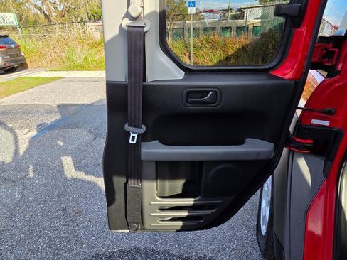 Used 2005 Honda Element EX image 25