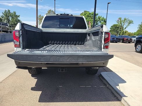 Used 2024 Nissan Titan PRO-4X w/ Pro-4x Convenience Package AWD/4WD image 14