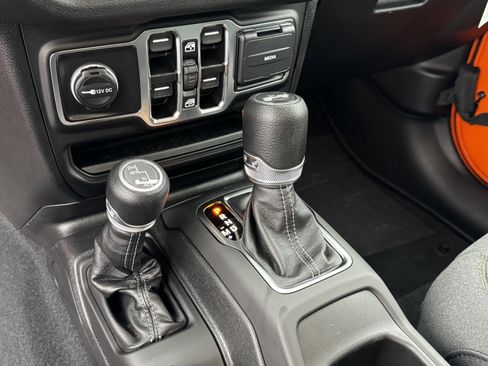 New 2025 Jeep Wrangler Sport S image 22