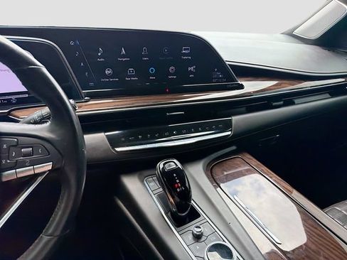 Used 2023 Cadillac Escalade ESV Sport Platinum AWD/4WD image 29