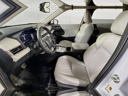 Used 2024 Mitsubishi Outlander SEL image 20