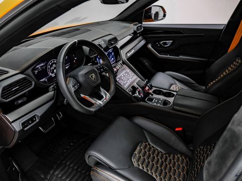 Used 2024 Lamborghini Urus S image 46