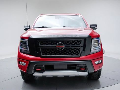 Used 2021 Nissan Titan PRO-4X w/ Pro-4x Convenience Package AWD/4WD image 11