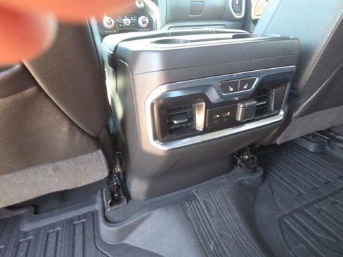 Used 2021 GMC Sierra 1500 SLT AWD/4WD image 14
