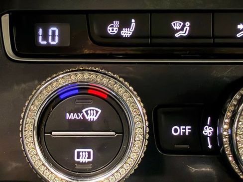 Used 2021 Volkswagen Tiguan SEL w/ 2-Row Tiguan MDO Package AWD/4WD image 28