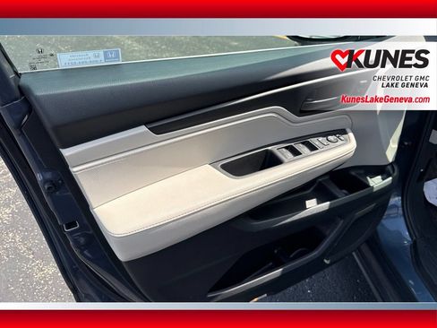 Used 2025 Honda Odyssey EX-L image 13